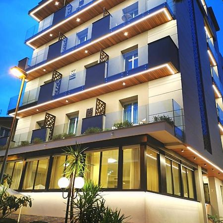 Hotel Cavalli カットーリカ エクステリア 写真