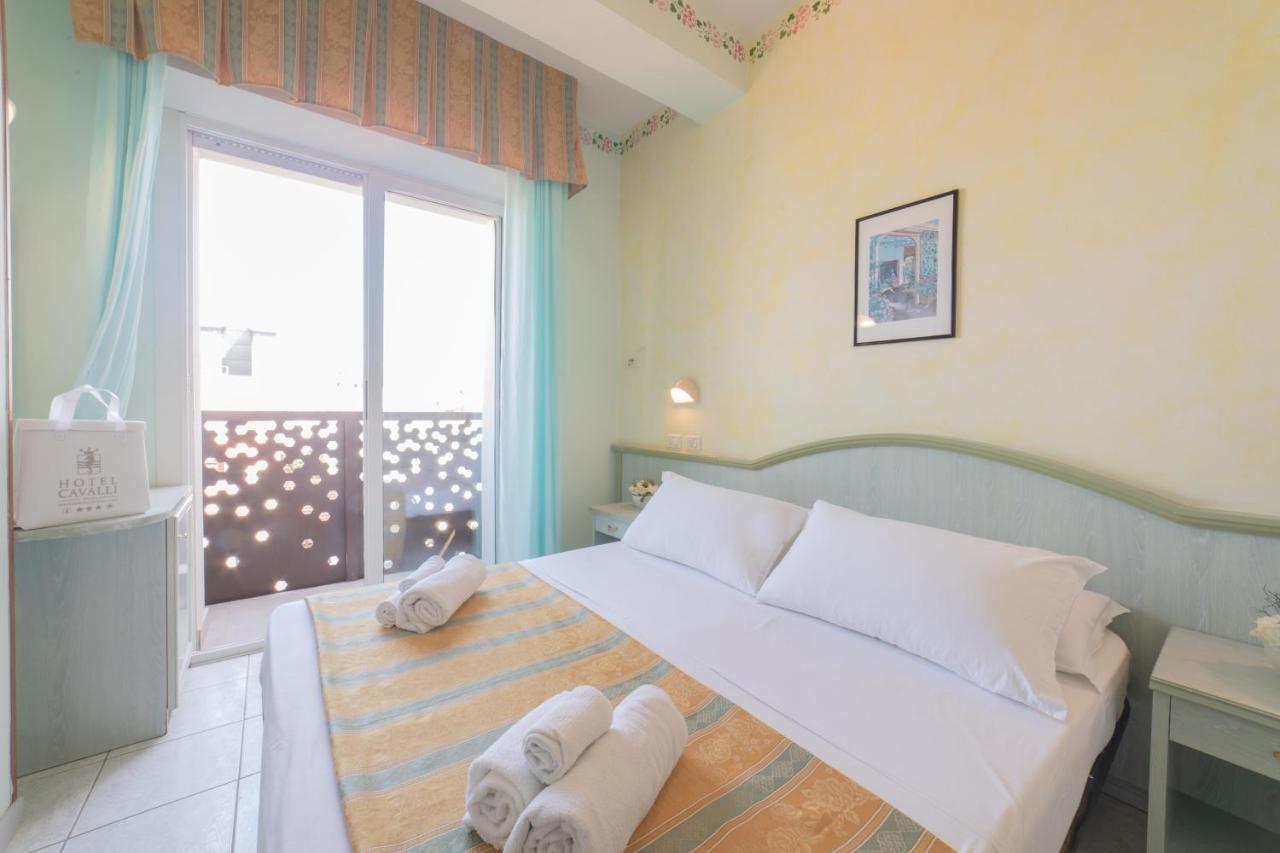 Hotel Cavalli カットーリカ エクステリア 写真